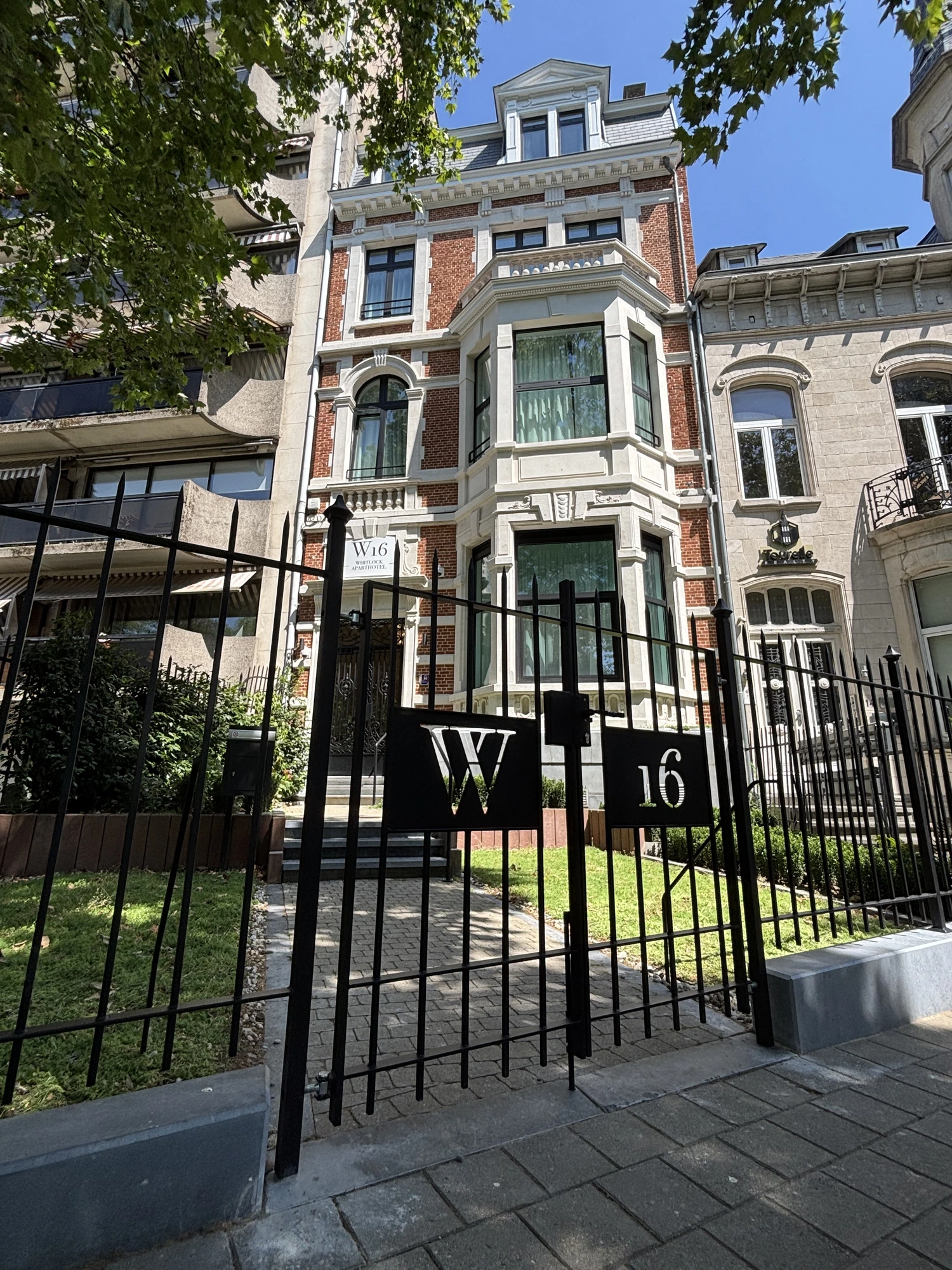 Façade Whitlock16, boulevard Brand Whitlock, Bruxelles
