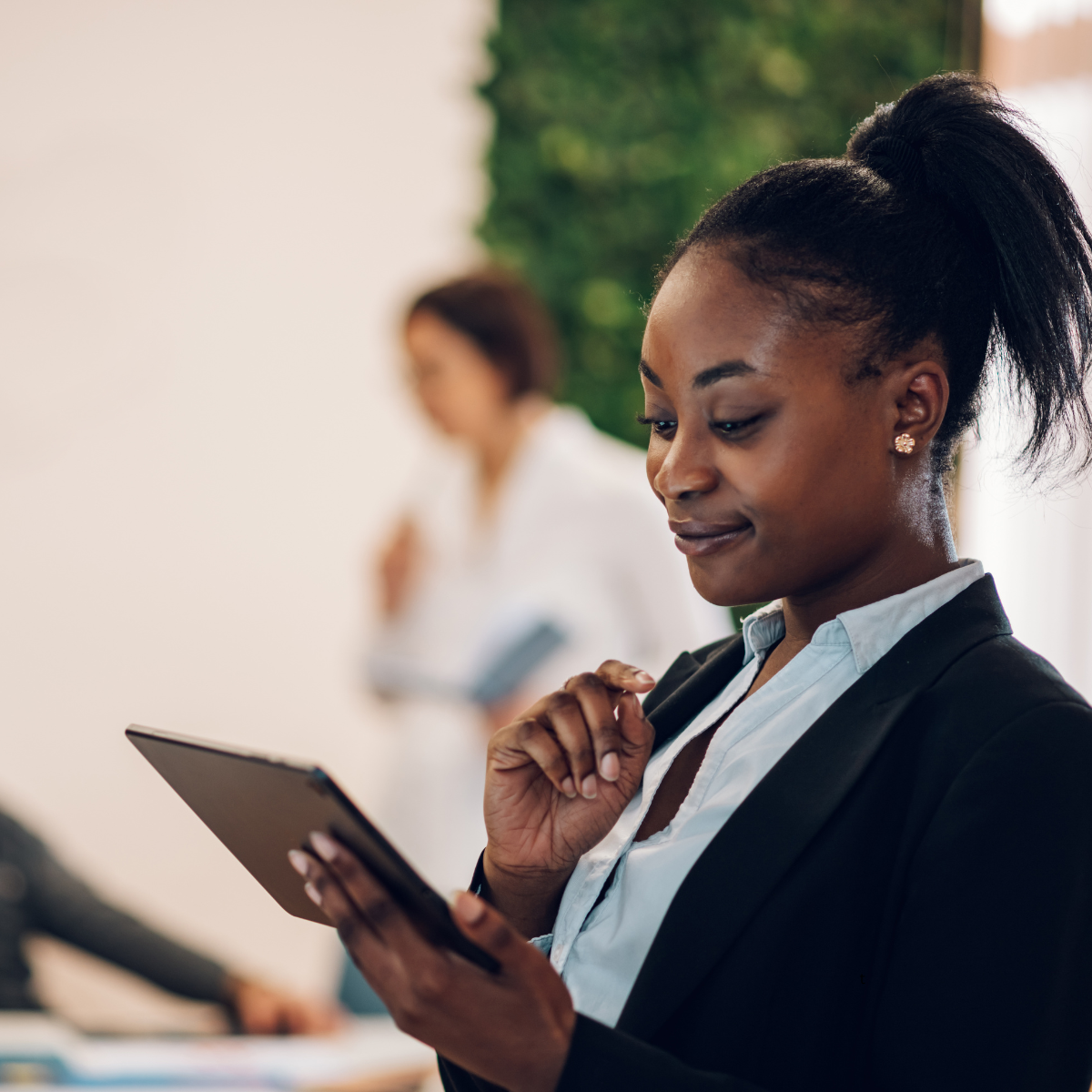 Nigerian diaspora professionals collaborating