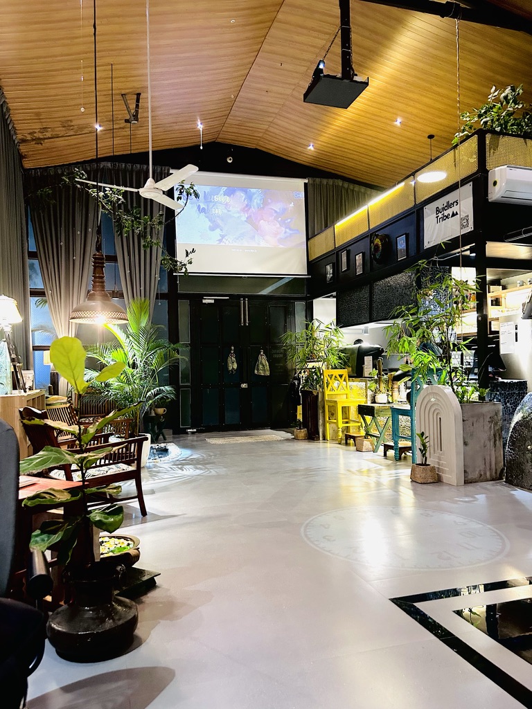Inside Meta V Co-Workspace
