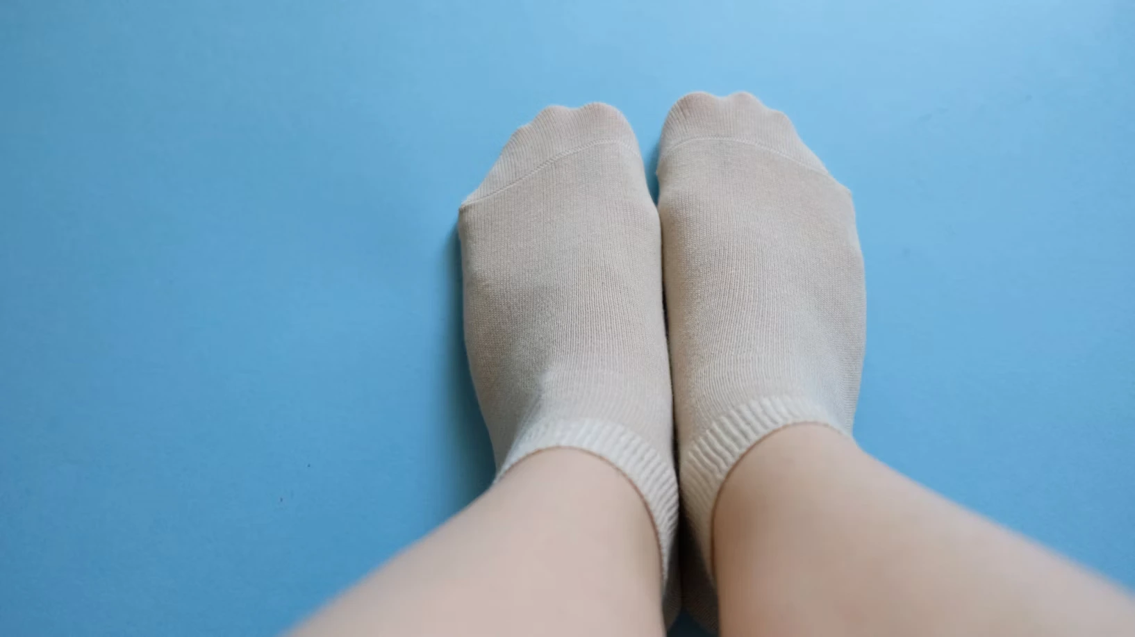 Achat photos et vidéos de pieds chaussettes en ligne — Sport, hautes, portées