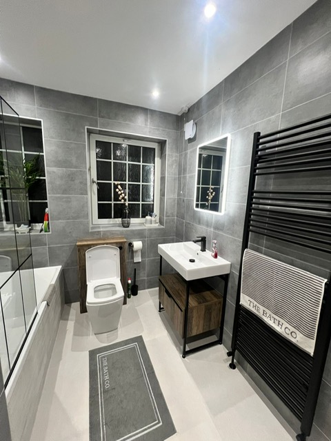 Bathroom Installation example 2 by Rossi Ceramics