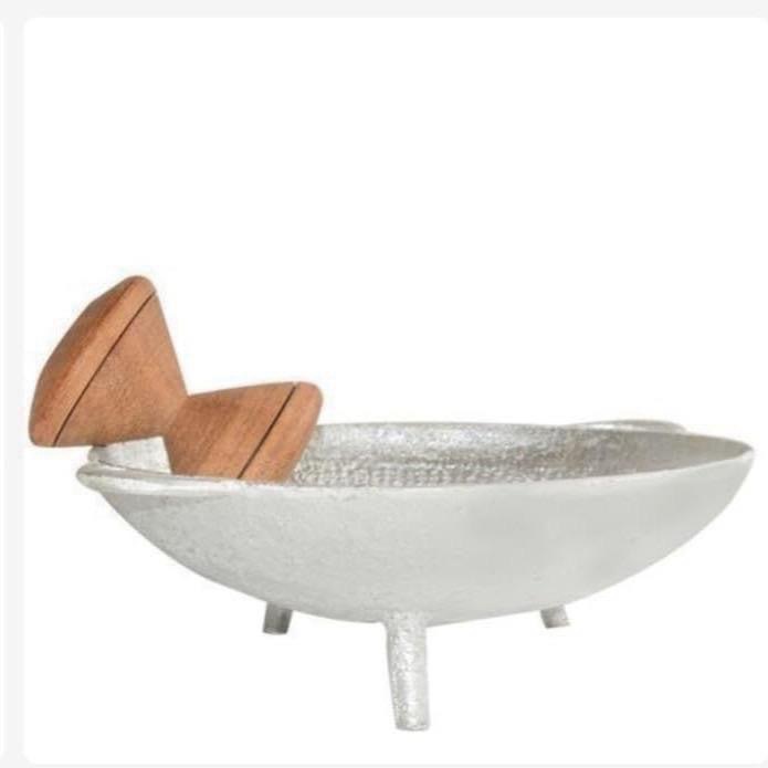Large Aluminium Mortar & Pestle with Wooden Pestle 2